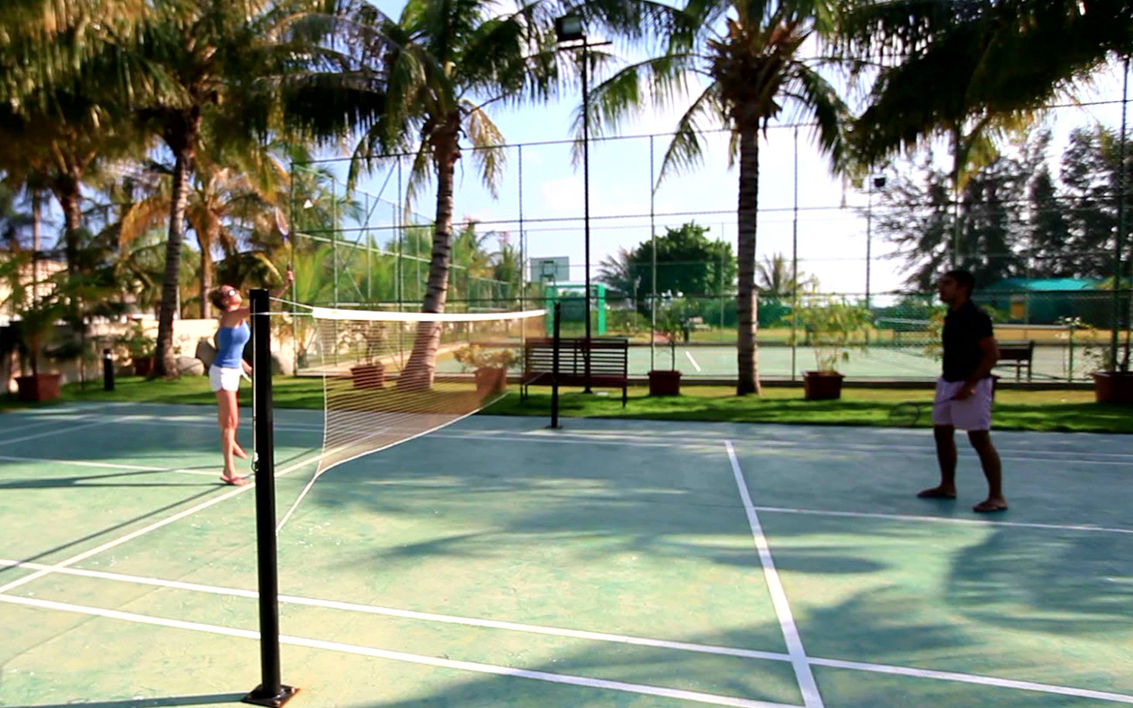 BADMINTON