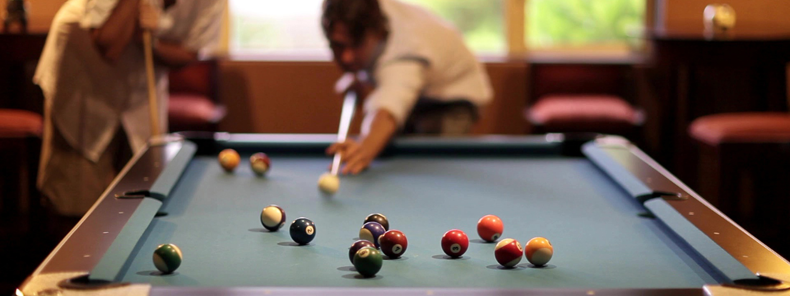 POOL TABLE
