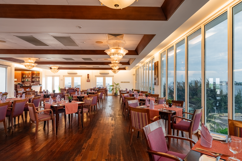 Dine & Wine image 5