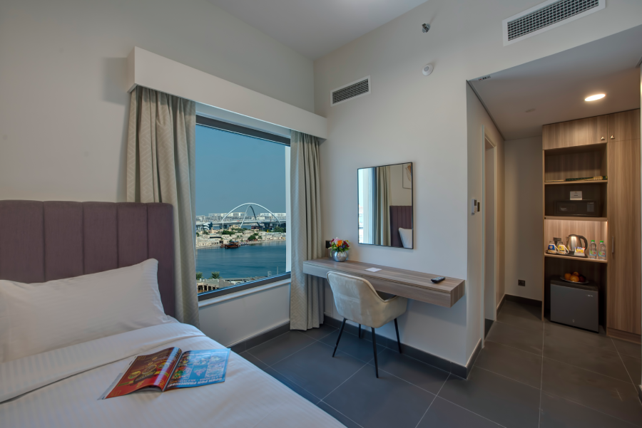 Deluxe Rooms with Waterfront Views