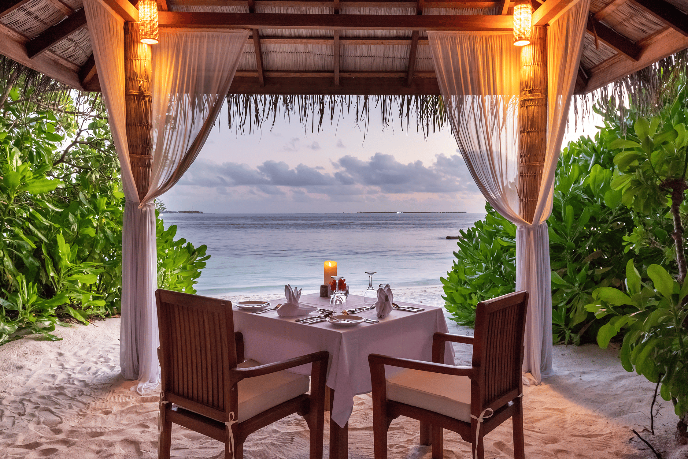 Dining in Maldives: Restaurants & Bars at Reethi Faru Resort